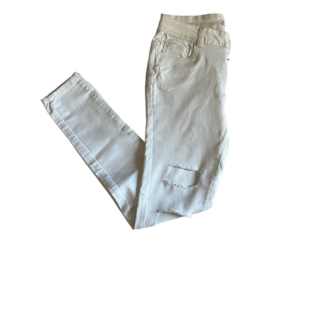 Blue Age | White Distressed Jeans | Size 9 | EUC